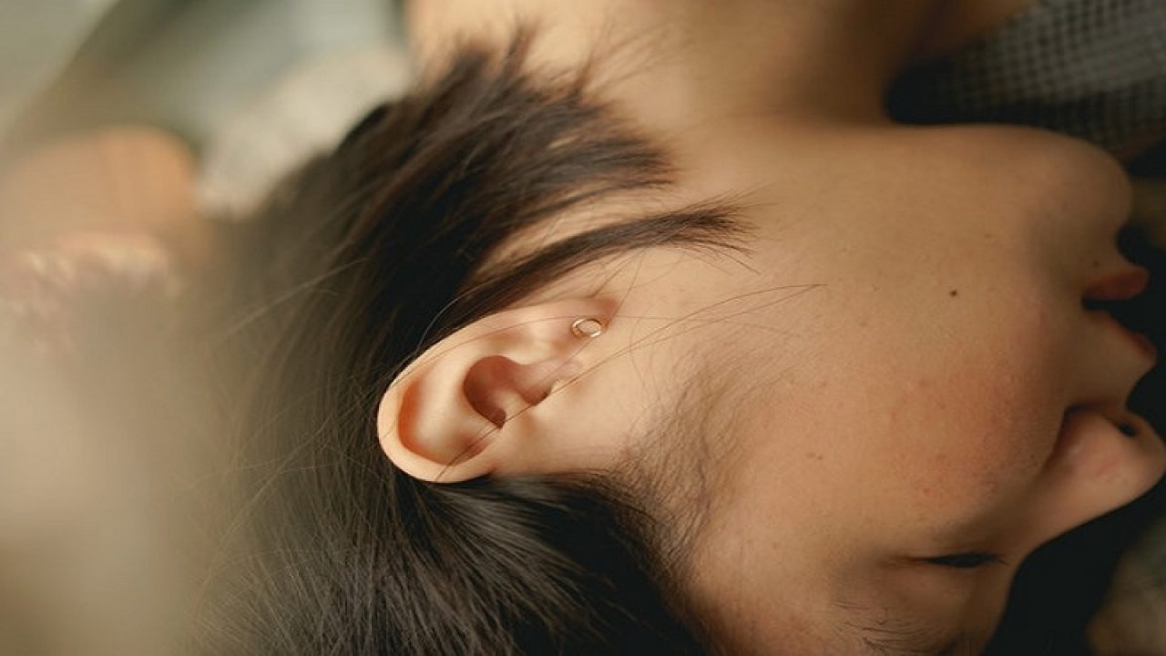 inflamația cartilajului în spatele urechii