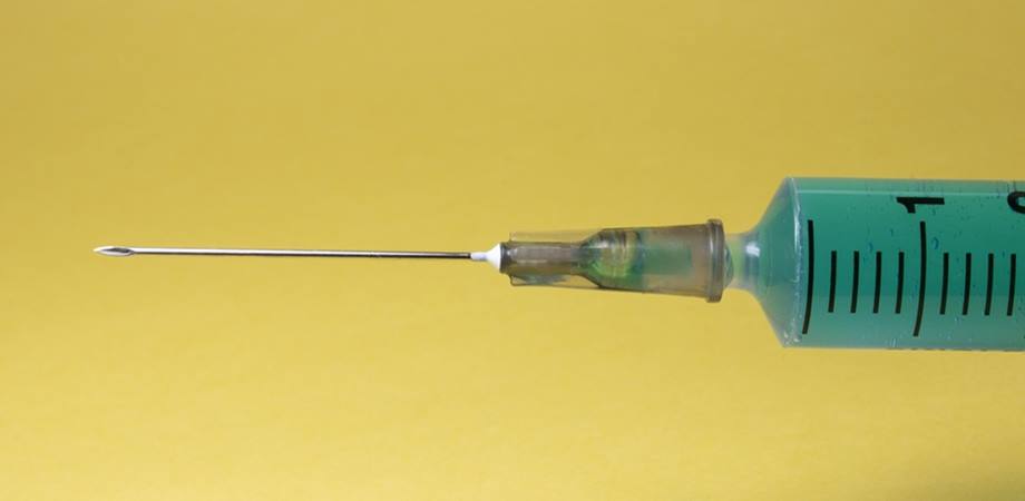 injectii cu acid hialuronic genunchi