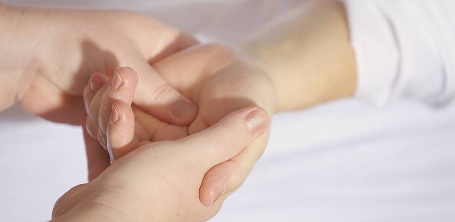 trosnirea degetelor si artrita