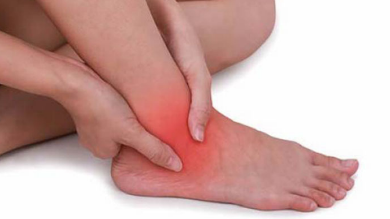 umflarea ascuțită a articulației gleznei medicament antiinflamator pentru dureri la nivelul articulațiilor picioarelor