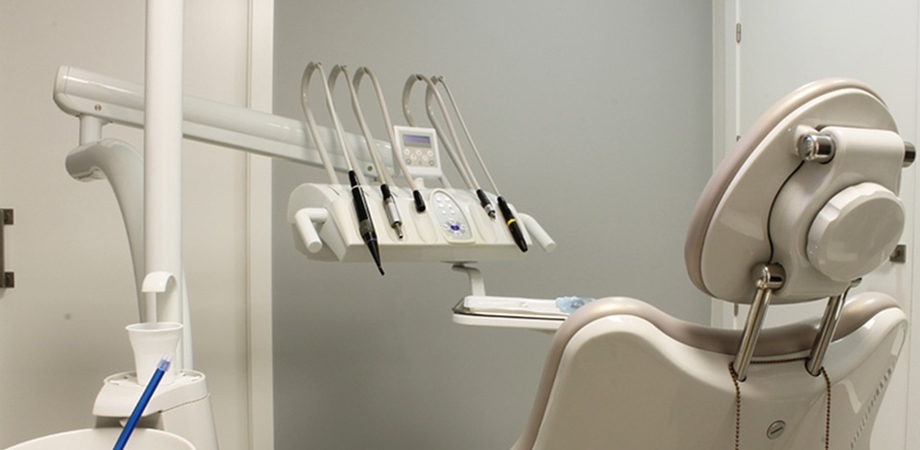 procedura pentru implantul dentar