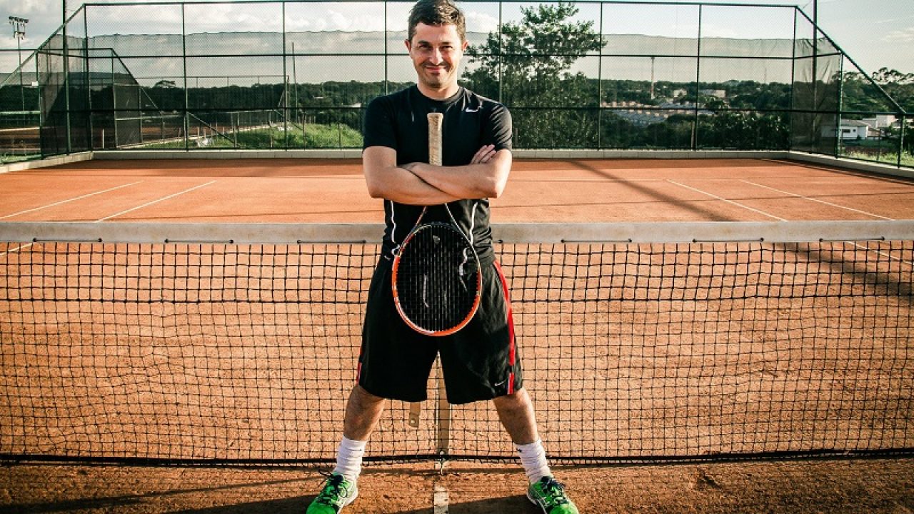 Este tenisul bun pentru a pierde în greutate?