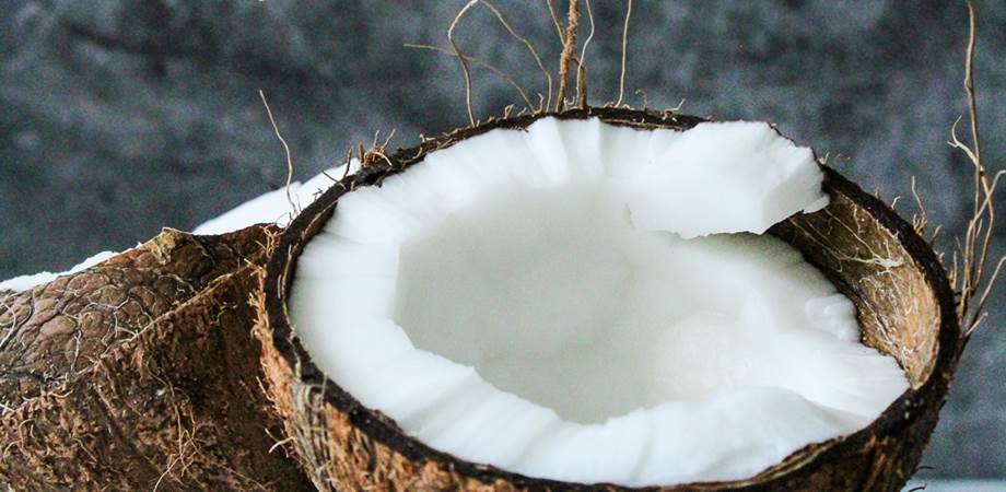 consum nuca de cocos