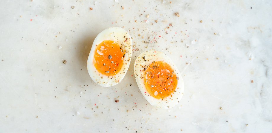 cate oua putem consuma pe zi